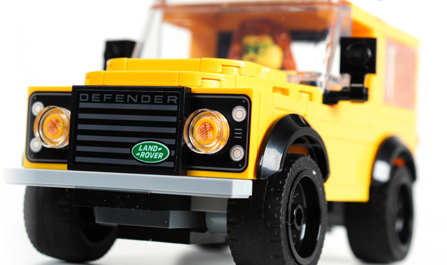 LEGO Bring Us A Mini Land Rover Classic Defender