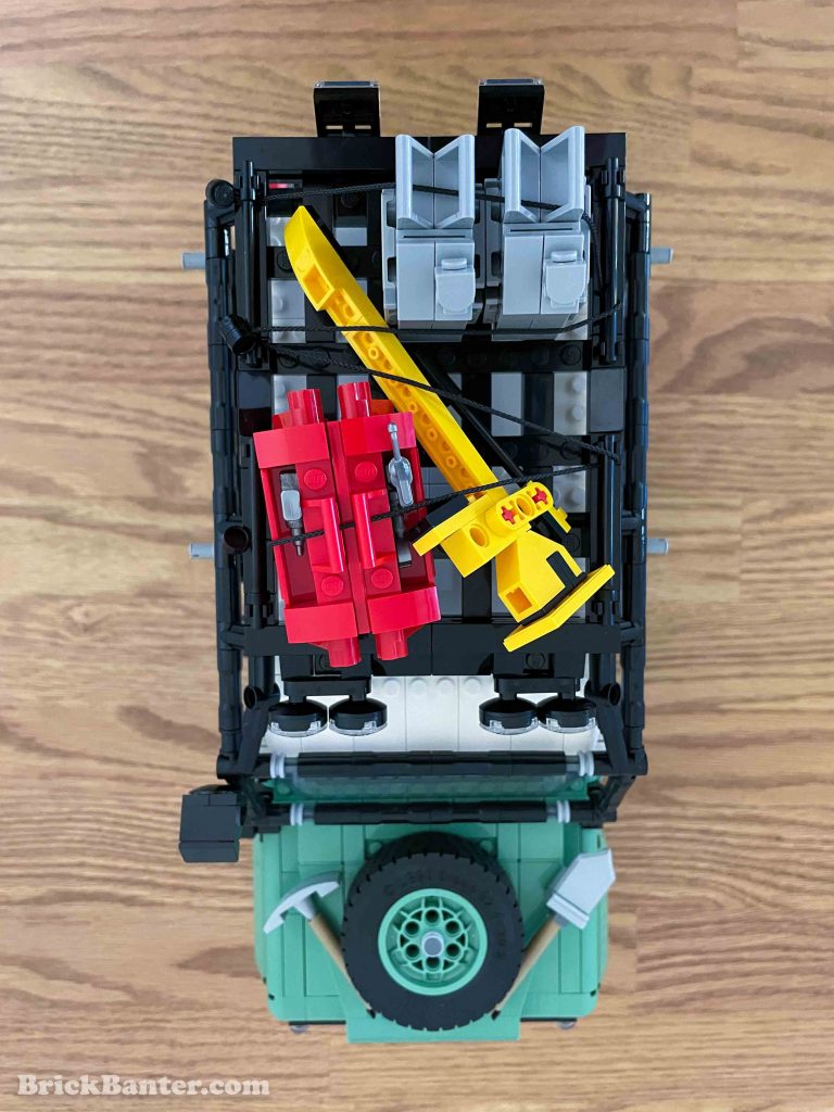 LEGO ICONS Land Rover Classic Defender 90 Review