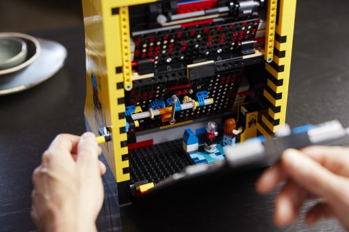 LEGO Pac-man inside the machine