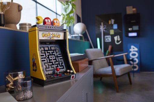 LEGO Pac-man arcade machine 10323