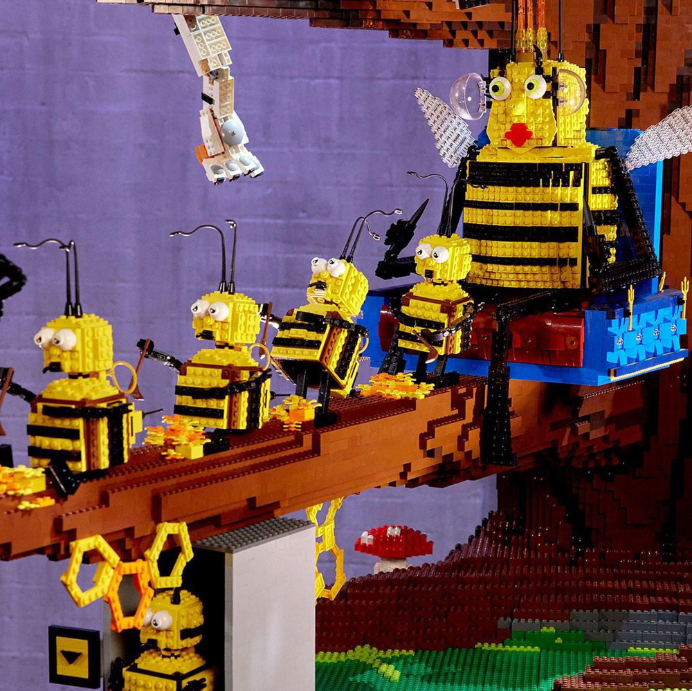 LEGO Masters Australia Season3 - Out On A Limb – Sarah & Fleur - Queen Bee