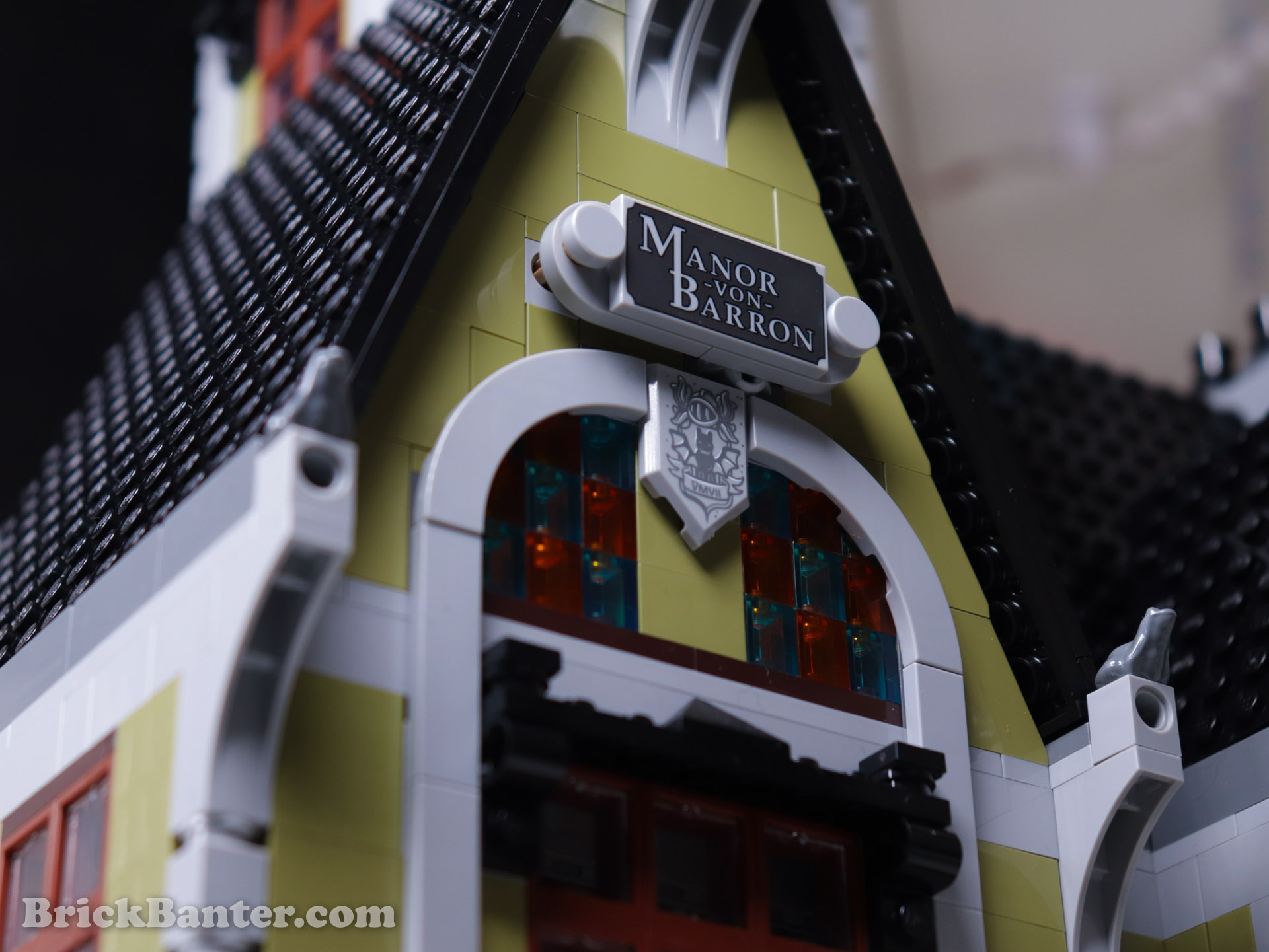 LEGO 10273 Haunted House   - All the historic LEGO references from LEGO Adventurers and beyond.